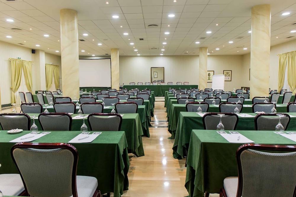 Palacio De Velada 4*