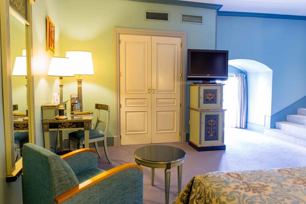 Hotel Palacio De Velada 4*